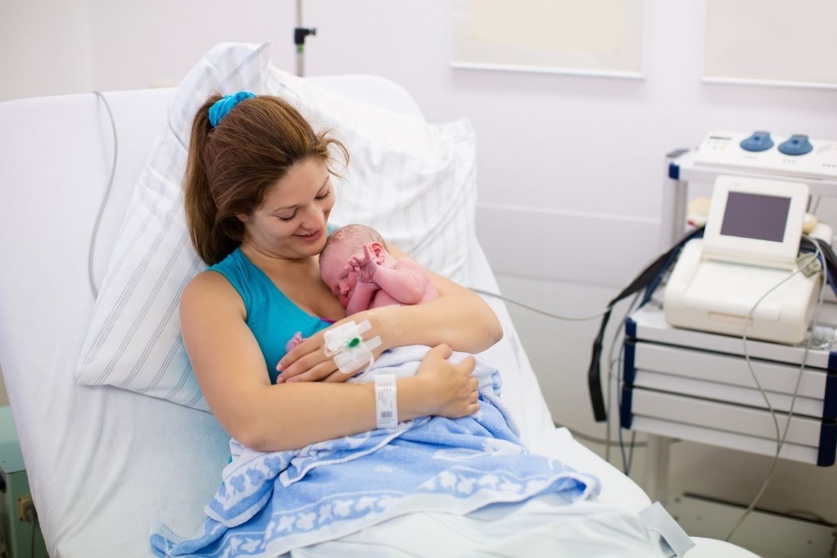 Normal Delivery vs Cesarean – How Does it Work and Which One Is Best to ...